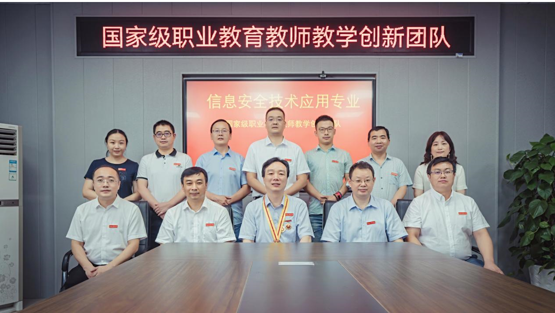 职业教育双师型教师队伍建设，现状、挑战与加强策略