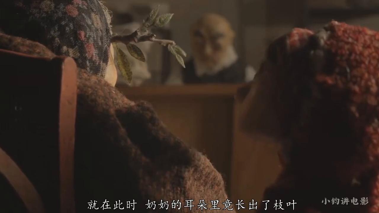 男子骗保驾车撞树身亡，悲剧上演