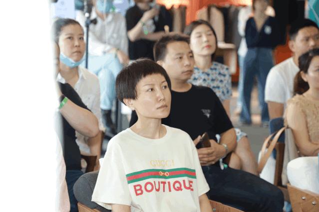 教育与科技融合重塑课堂模式，未来教育的崭新篇章